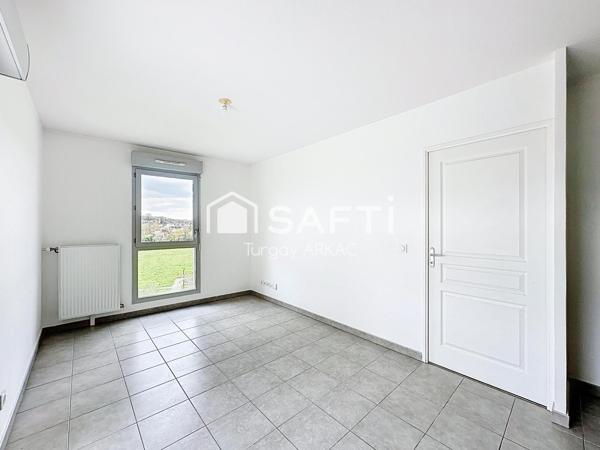 T2 lumineux avec grande terrasse et vue dégagée