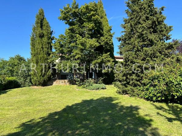 Vente                                                      Maison
                        
                     7 pièces                      180 m2                     à Davézieux