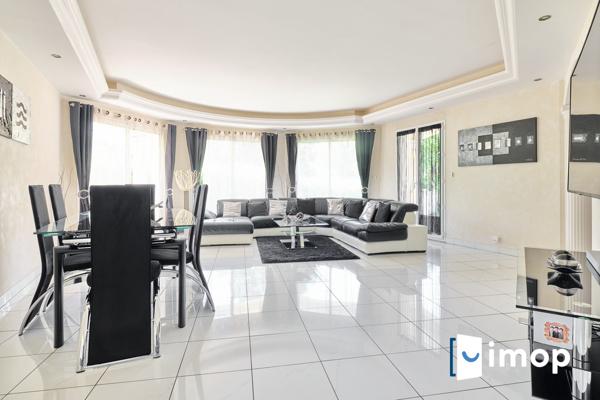 Belle villa sur les quais de Saône