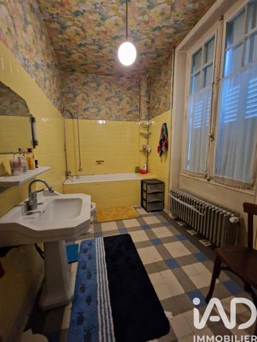 Maison à vendre 12 pièces 223 m² Le Puy-en-Velay