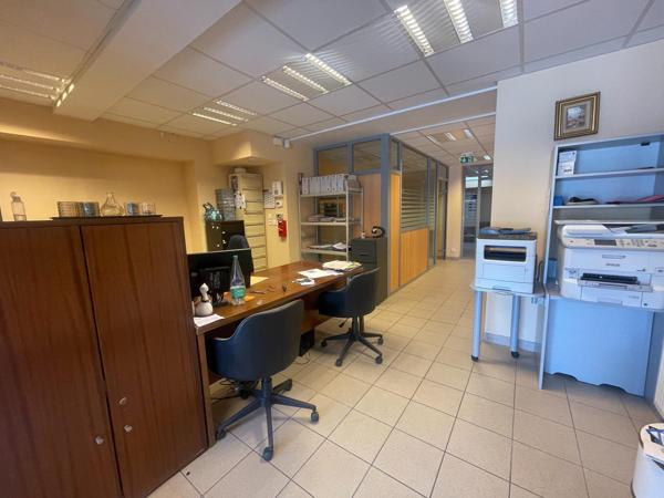 Rodez – Local professionnel / Bureaux de 120 m²