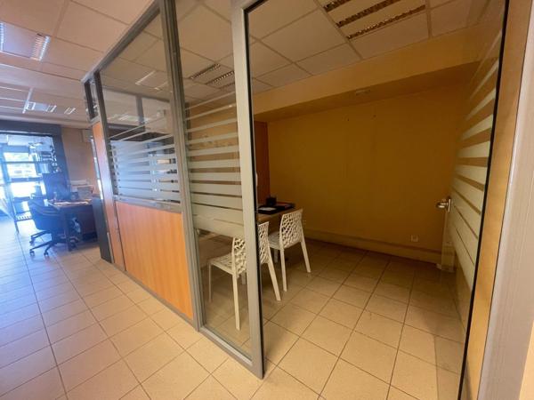Rodez – Local professionnel / Bureaux de 120 m²