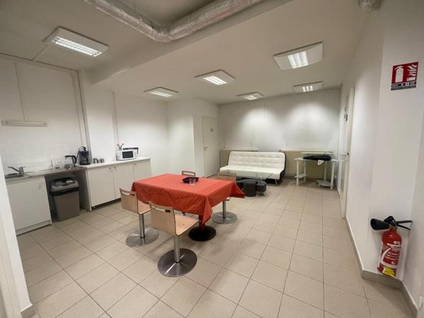 Rodez – Local professionnel / Bureaux de 120 m²
