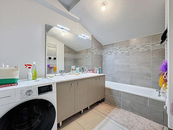 Appartement 4 pièces 107.38 m2