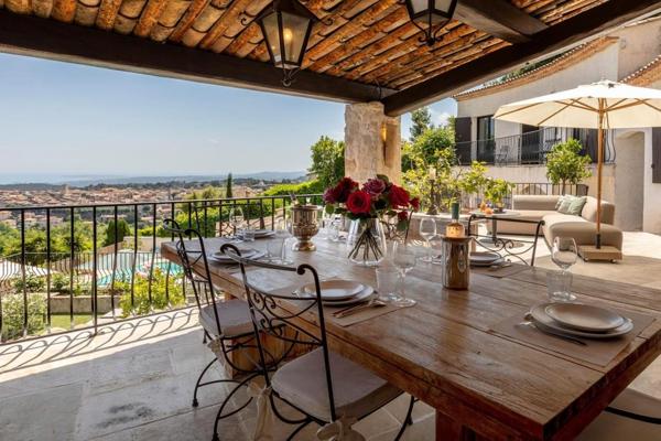 VILLA D’EXCEPTION – VUE MER PANORAMIQUE