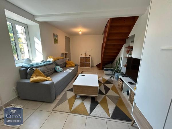 Maison à louer 2 pièces 58.11m² Loubeyrat (63410)
