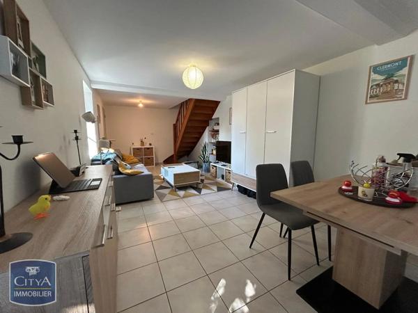 Maison à louer 2 pièces 58.11m² Loubeyrat (63410)