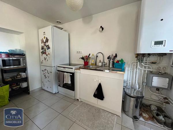Maison à louer 2 pièces 58.11m² Loubeyrat (63410)