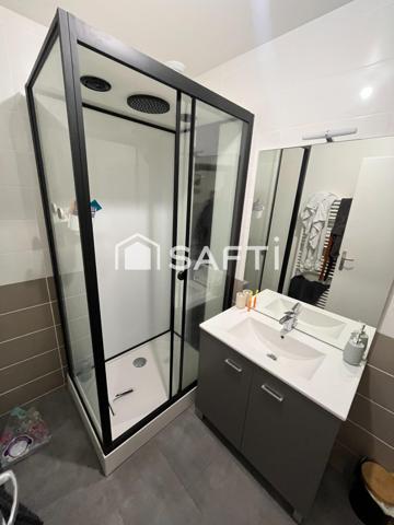 Appartement 3 pièces allie confort et praticité .