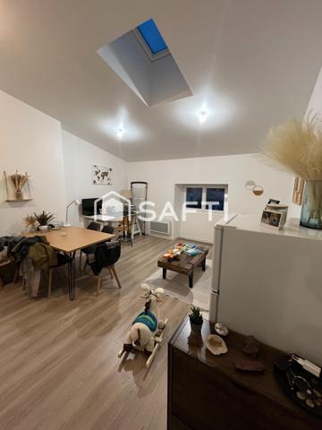 Appartement 3 pièces allie confort et praticité .