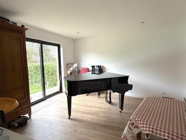 SEMI-PLAIN-PIED DE 141 M² AVEC 5 CH + JARDIN + GARAGE Roncq (59223)