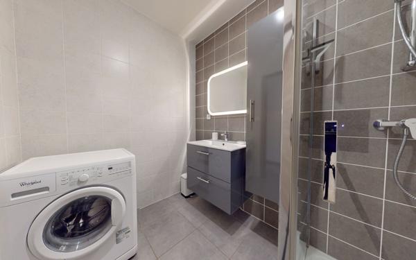 Appartement à vendre    2 pièces • 55 m2 Manom