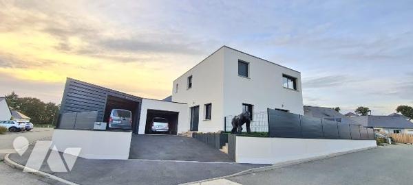 Pavillon à vendre Saint-Fort en Mayenne (53), comprenant :