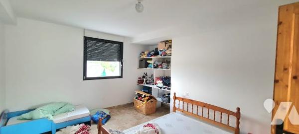 Pavillon à vendre Saint-Fort en Mayenne (53), comprenant :