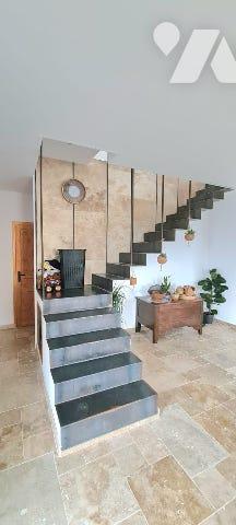 Pavillon à vendre Saint-Fort en Mayenne (53), comprenant :