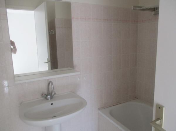 Centre ville F2 avec parking 68 000 €