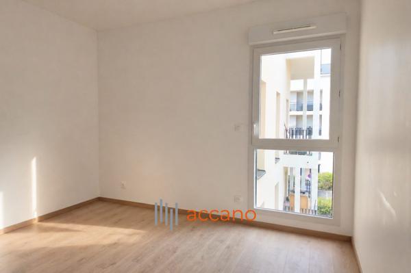 T3 71 m² calme absolu · Résidence 2025 sécurisée · Bus à 2 min · Lyon Saint-Paul en 17 min · Balcon Ouest · Francheville
