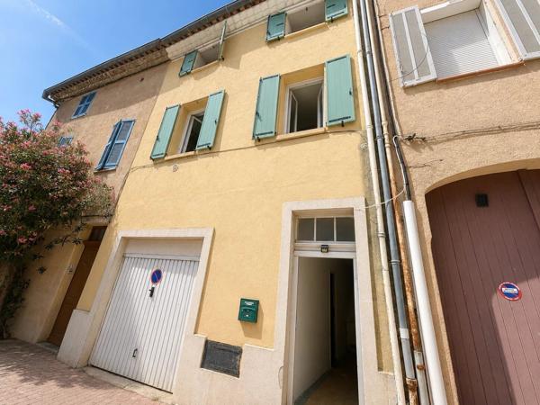 Vente                                                      Maison de ville
                        
                     3 pièces                      71 m2                     à Le Muy