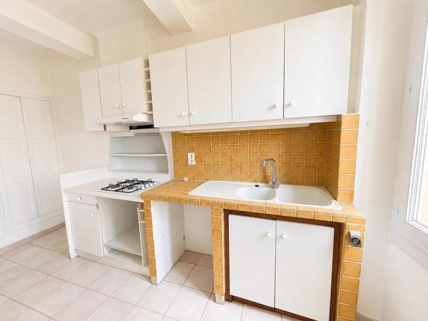 Vente                                                      Maison de ville
                        
                     3 pièces                      71 m2                     à Le Muy