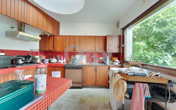 Maison à vendre    6 pièces •  Le Plessis-Robinson