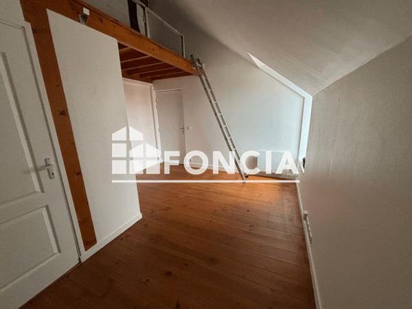 Location Studio 18 m² - 79 GRANDE RUE Chambourcy 78240