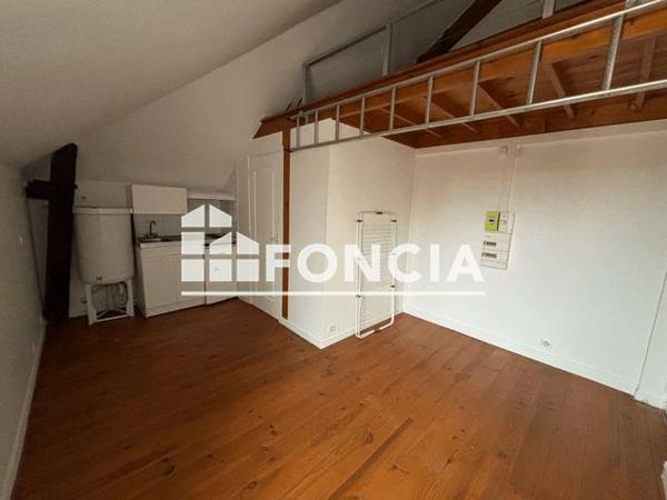 Location Studio 18 m² - 79 GRANDE RUE Chambourcy 78240