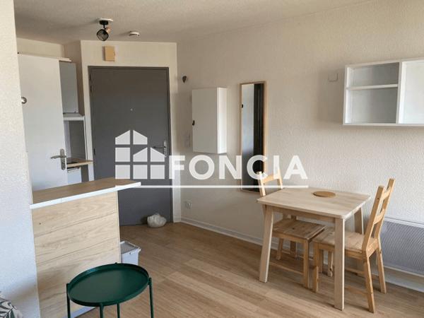 Location Studio meublé 18.3 m² - 28 BD GEORGES POMPIDOU Caen 14000