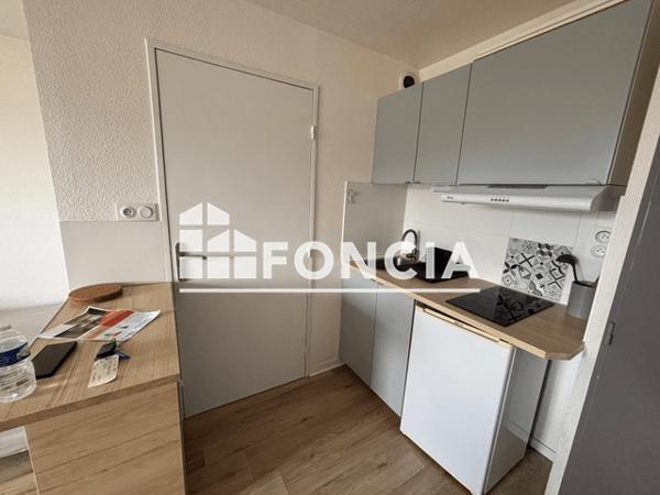 Location Studio meublé 18.3 m² - 28 BD GEORGES POMPIDOU Caen 14000