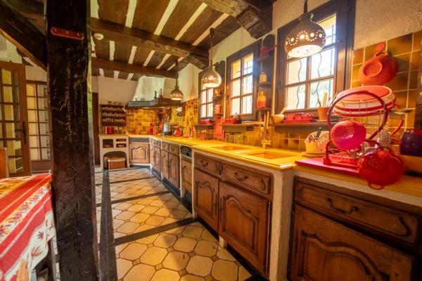 Immobilier Aix-en-Provence (13100) – Propriété 307m2 – 2 100 000 €