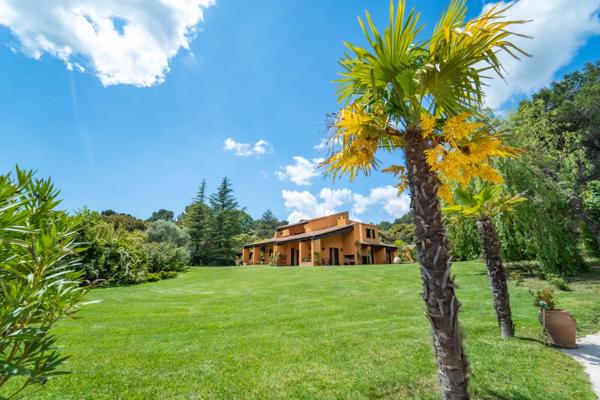 Immobilier Aix-en-Provence (13100) – Propriété 307m2 – 2 100 000 €