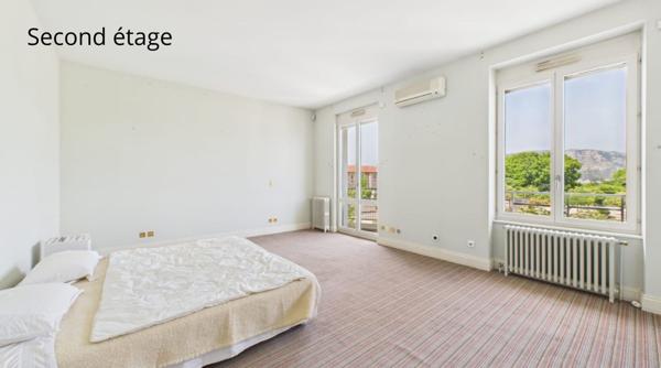 Maison 11 pièces - 301 m² Exclusivité efficity