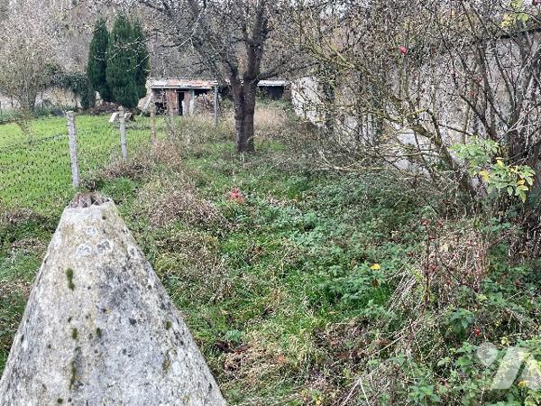 Secteur BRAINE - Maison à rénover d'environ 70 m² habitable avec jardin