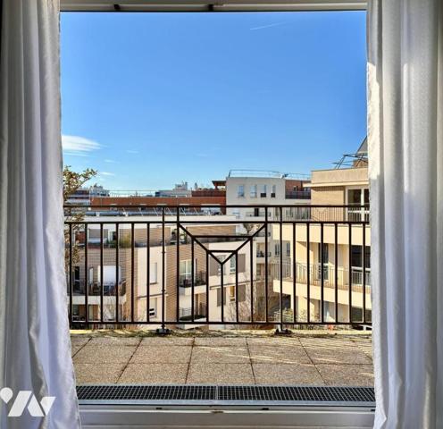Appartement en dernier étage avec balcon