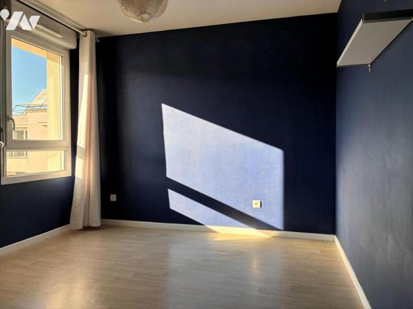 Appartement en dernier étage avec balcon