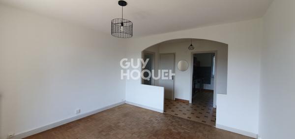 Appartement 4 pièces lumineux avec grand balcon et stationnement