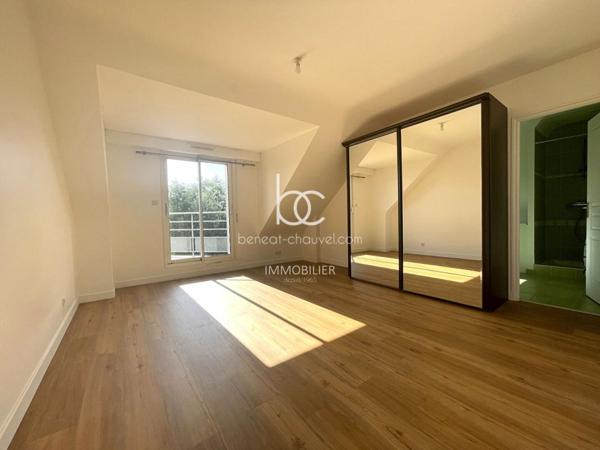 SAINT AVE Maison 7 pièces 234 m²
