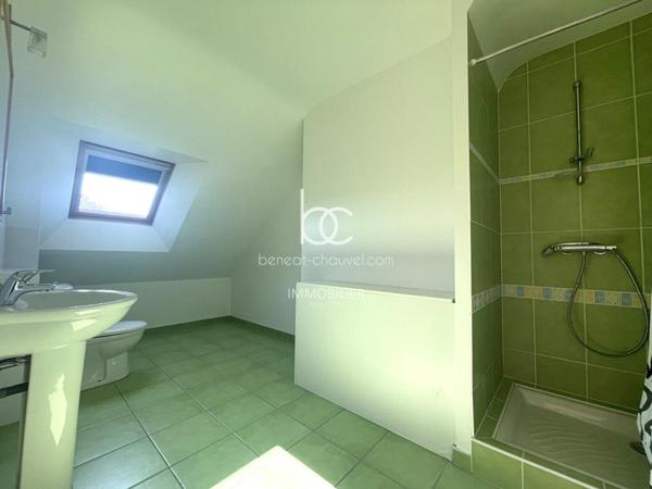 SAINT AVE Maison 7 pièces 234 m²