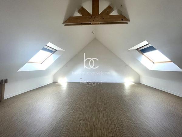 SAINT AVE Maison 7 pièces 234 m²