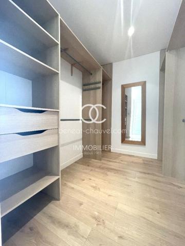 SAINT AVE Maison 7 pièces 234 m²