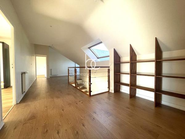 SAINT AVE Maison 7 pièces 234 m²