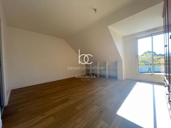 SAINT AVE Maison 7 pièces 234 m²