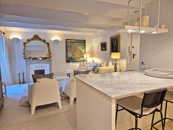 Appartement de charme, Cannes plein Centre, au calme.