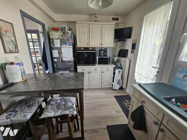 à EMRS LES BAINS, Maison semi mitoyenne 