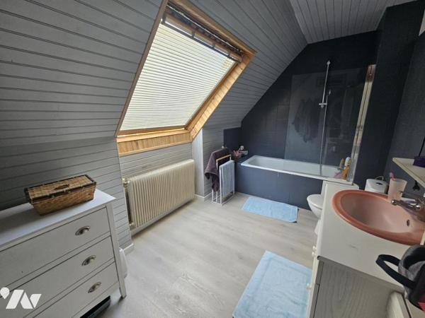 à EMRS LES BAINS, Maison semi mitoyenne 