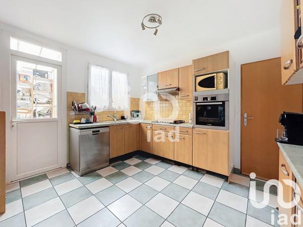 Maison traditionnelle 5 pièces de 104 m² à Montgeron (91230)