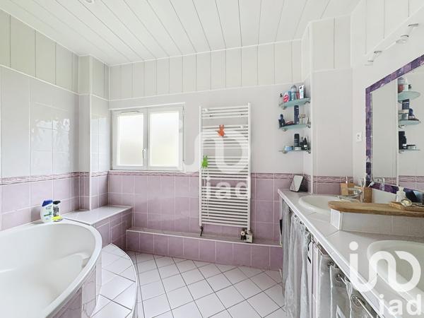 Maison traditionnelle 5 pièces de 104 m² à Montgeron (91230)