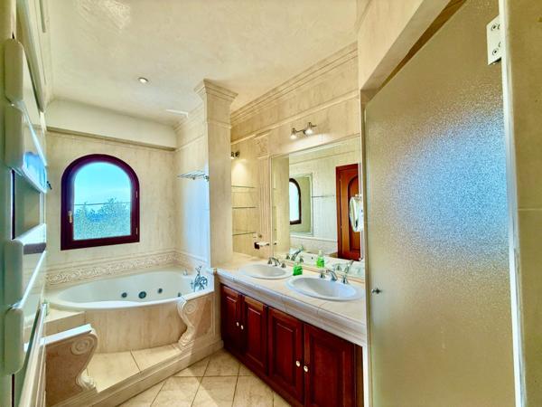 Maison à vendre 5 pièces GRASSE (06)