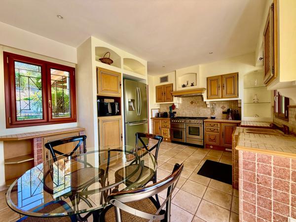 Maison à vendre 5 pièces GRASSE (06)