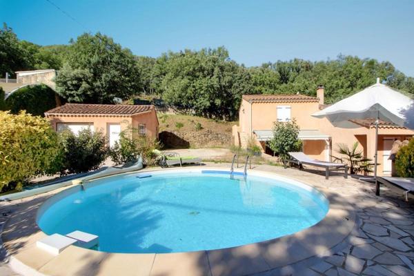 Villa avec Piscine 4 pièces 125 m² + Studio indépendant 30 m² - 399 500 Euros -