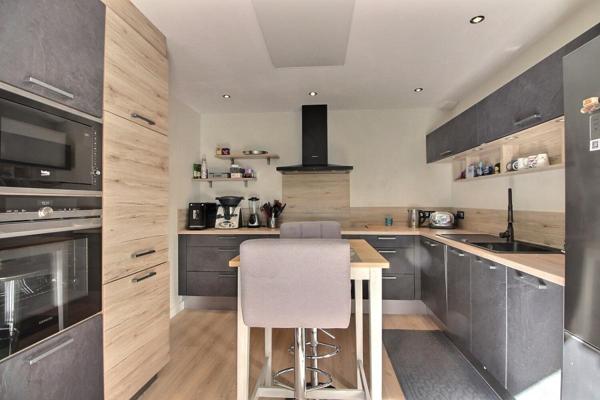 Villa avec Piscine 4 pièces 125 m² + Studio indépendant 30 m² - 399 500 Euros -